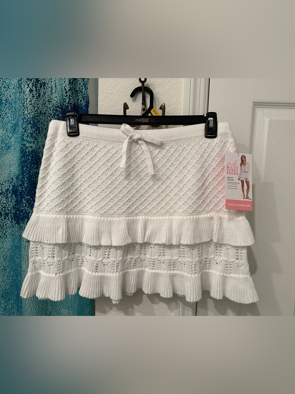 #50 White Ruffled Knit Skirt